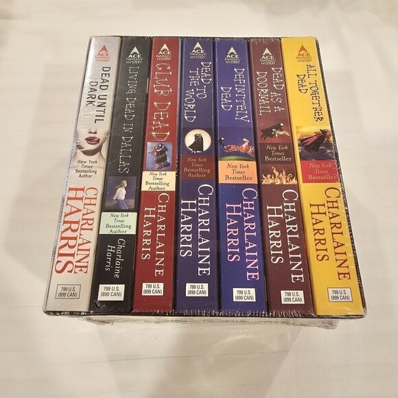 Charlaine Harris Box Set Of 7 Sookie Stackhouse Novels  HBO's True Blood - Picture 1 of 9